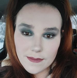 Meet your Posher, Isabel